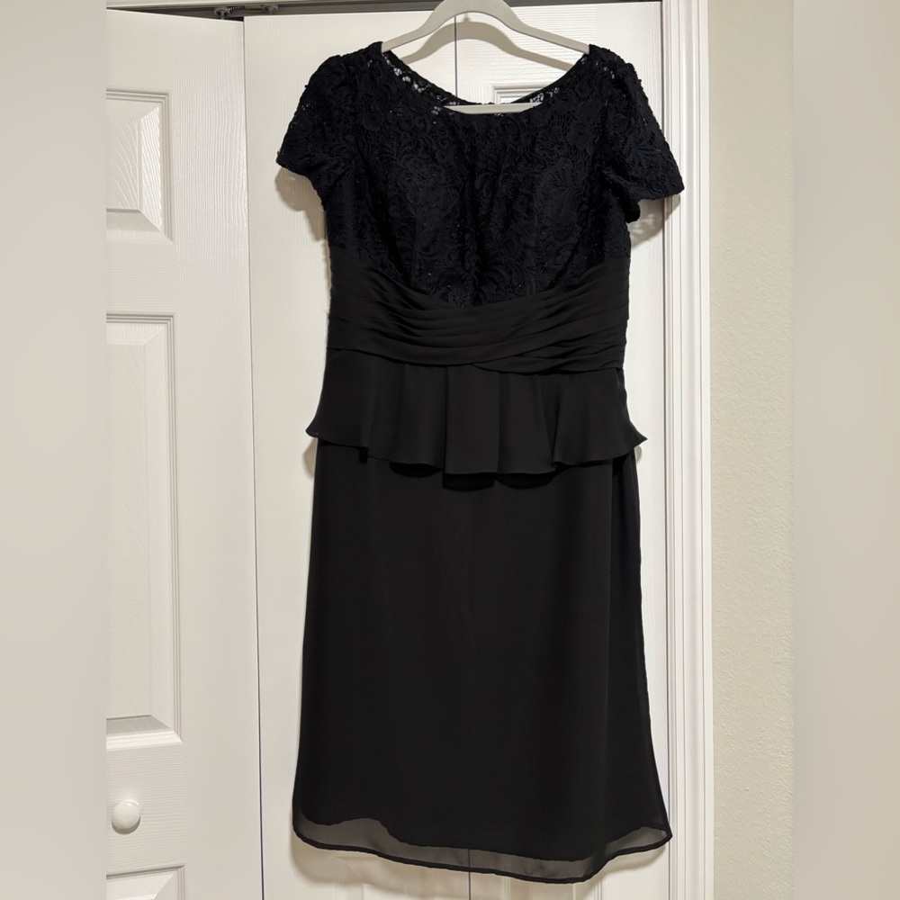 JJs House Sz 16 Elegant Black Lace Dress